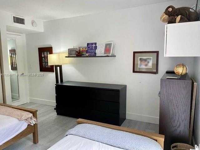 Small Image of 2410 BRICKELL AVE #107C, Miami Number 13