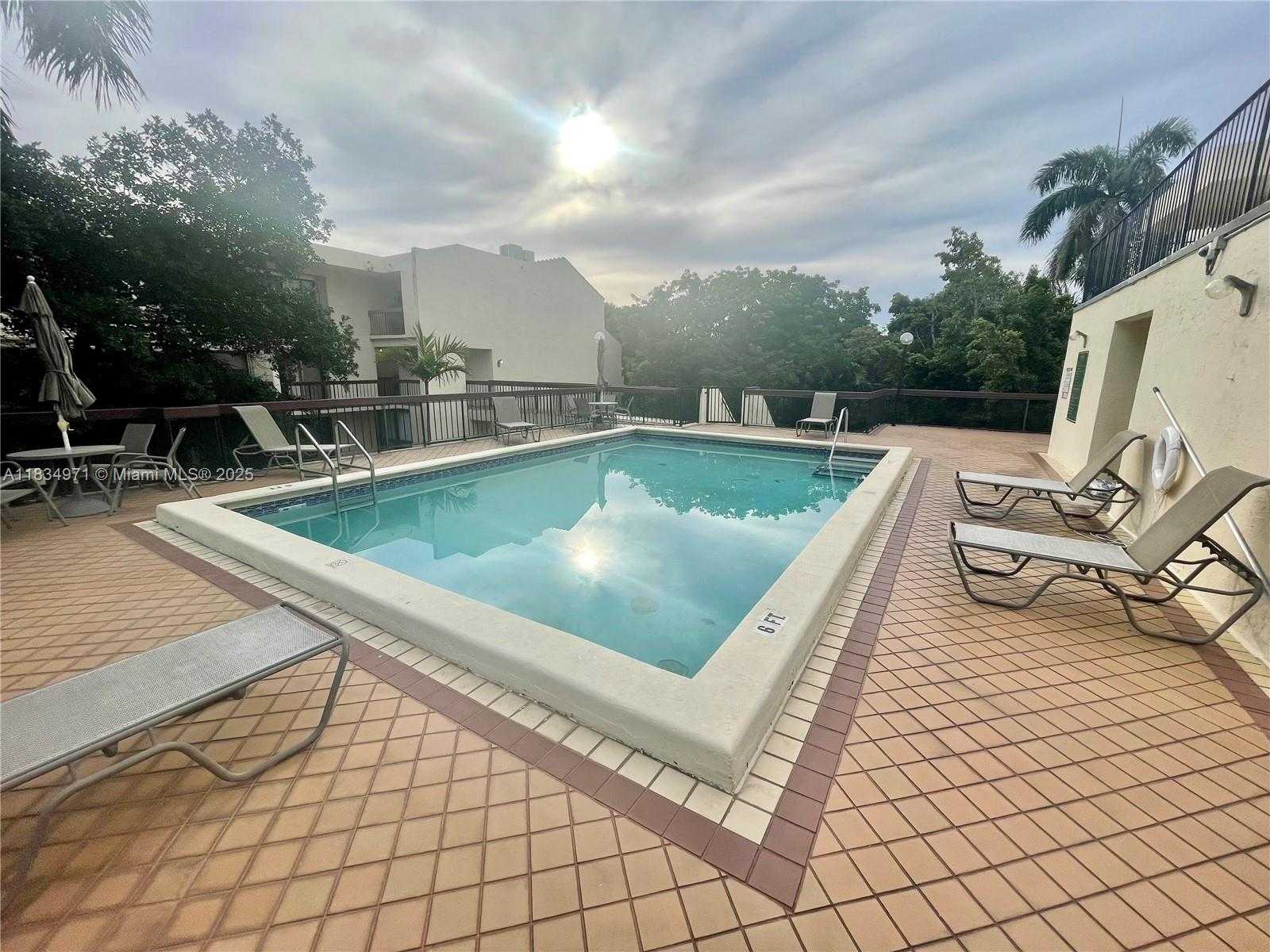 Small Image of 2410 BRICKELL AVE #107C, Miami Number 18