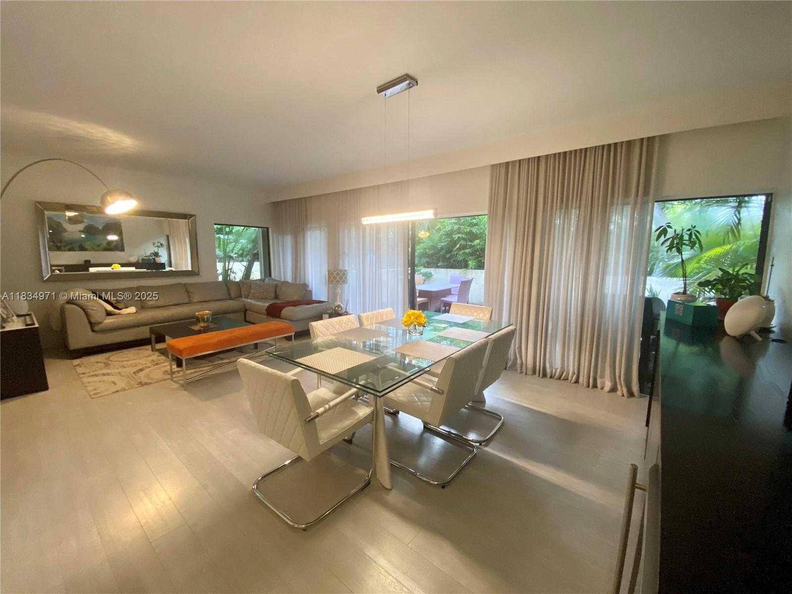Small Image of 2410 BRICKELL AVE #107C, Miami Number 2