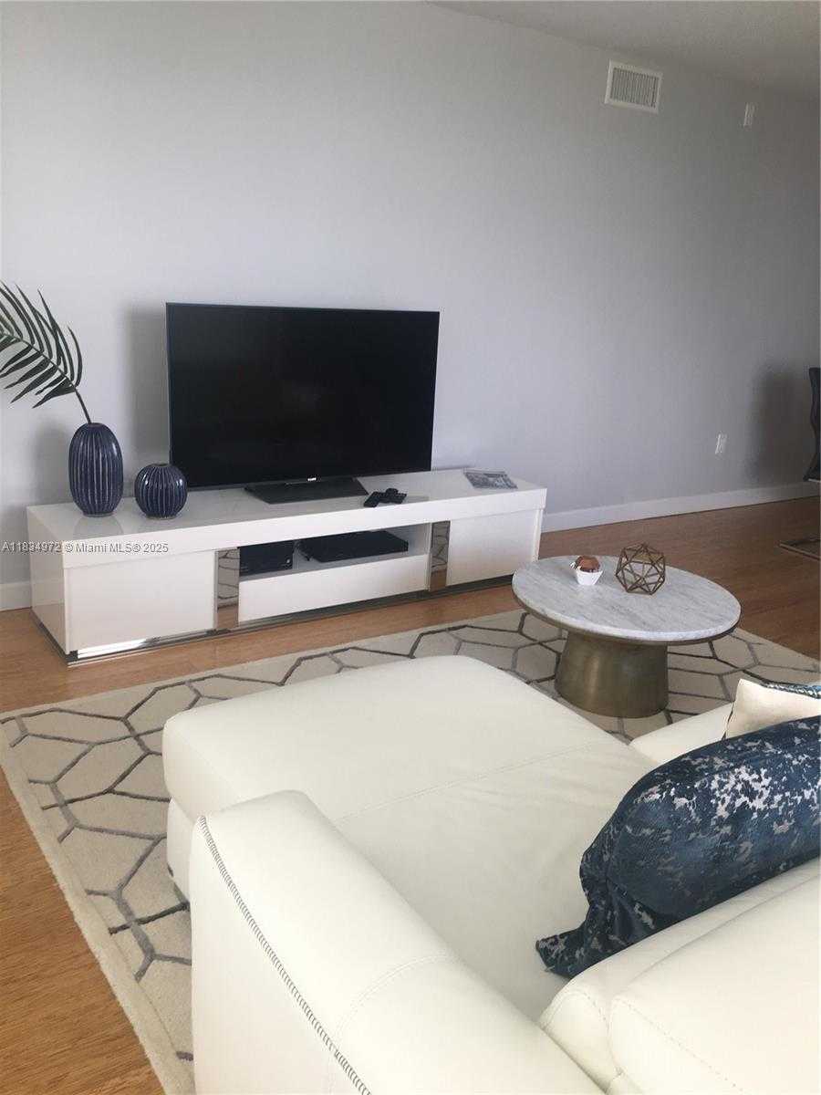 Small Image of 3675 NORTH COUNTRY CLUB DR #1409, Aventura Number 2