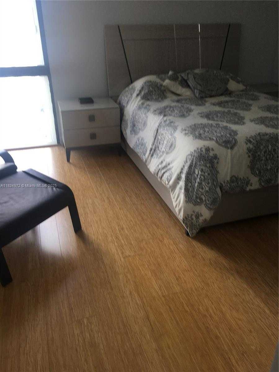 Small Image of 3675 NORTH COUNTRY CLUB DR #1409, Aventura Number 4