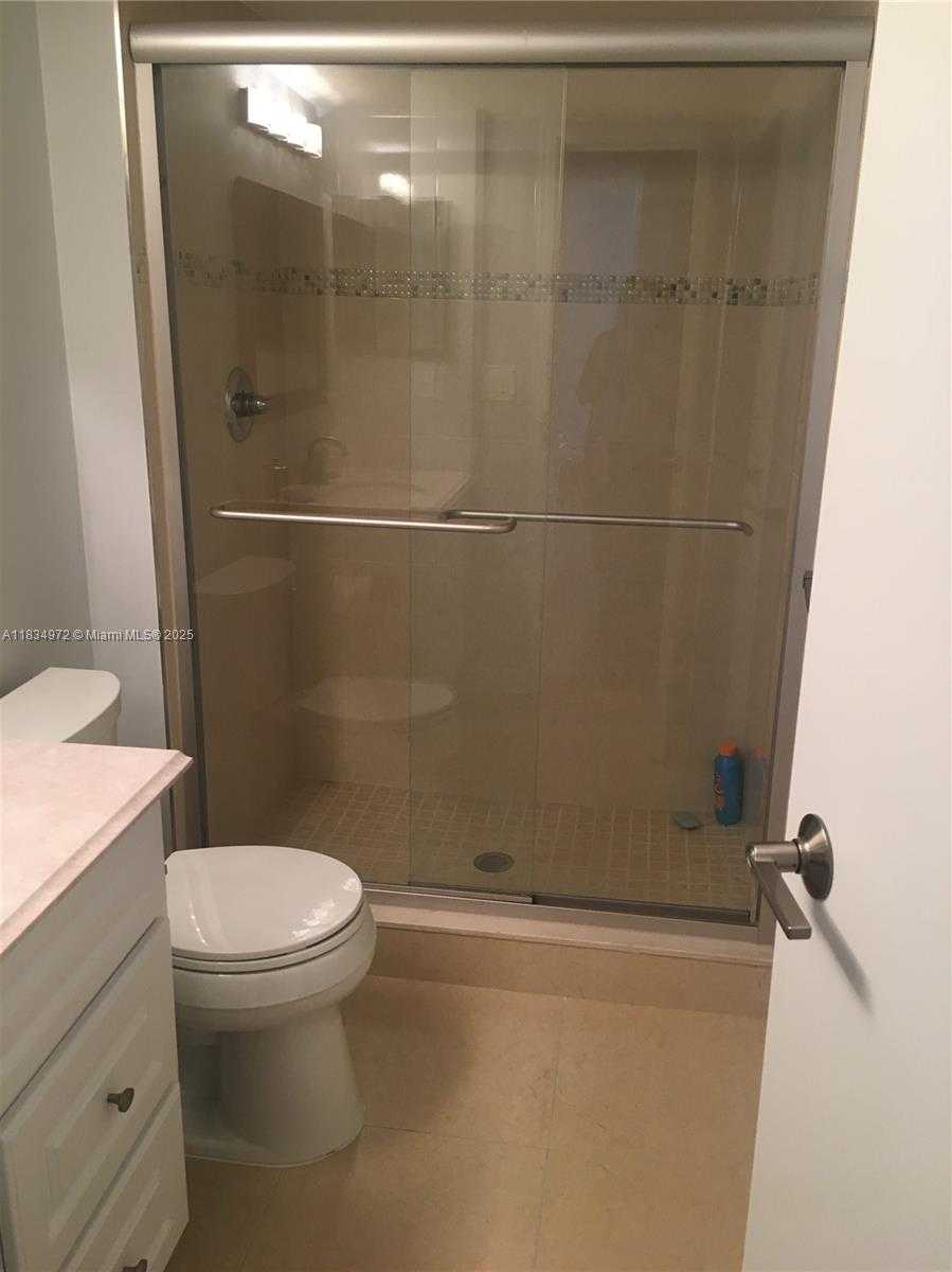 Small Image of 3675 NORTH COUNTRY CLUB DR #1409, Aventura Number 5