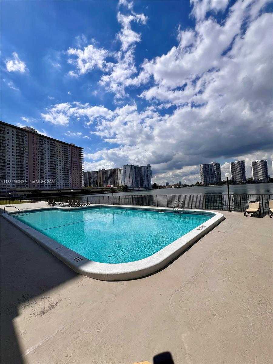 Small Image of 17600 NORTH BAY RD #N304, Sunny Isles Beach Number 20