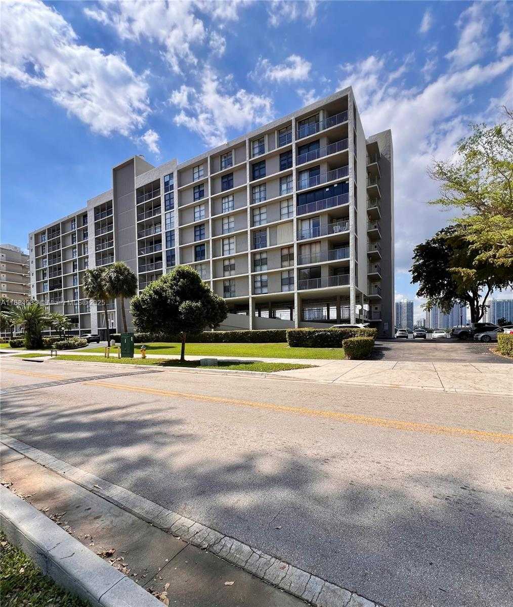 Small Image of 17600 NORTH BAY RD #N304, Sunny Isles Beach Number 22