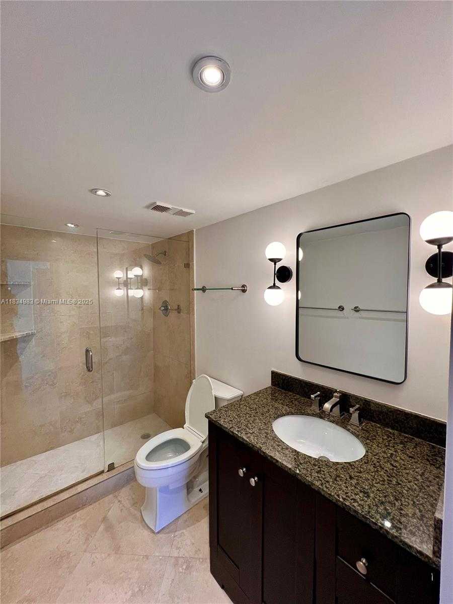 Small Image of 17600 NORTH BAY RD #N304, Sunny Isles Beach Number 5