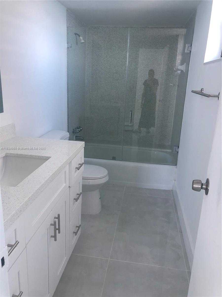 Small Image of 10185 COLLINS AVE #1119, Bal Harbour Number 3