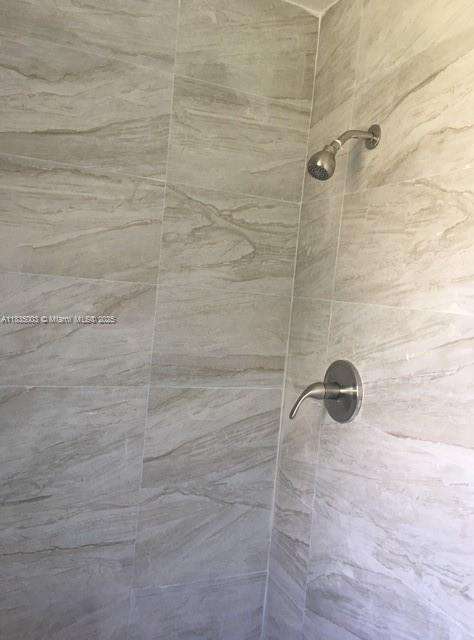 Small Image of 1139 MARSEILLE DR #2, Miami Beach Number 9