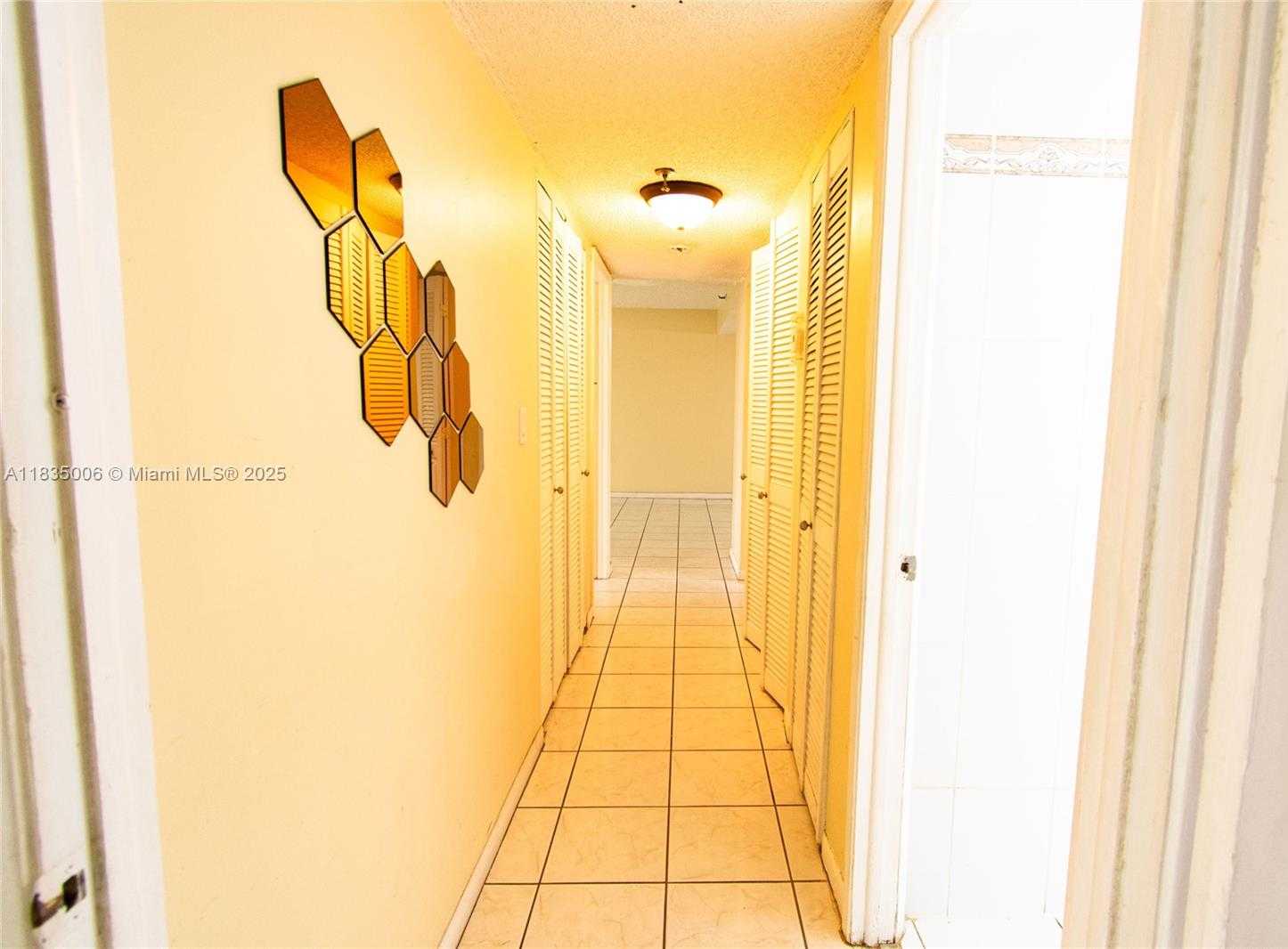 Small Image of 1621 COLLINS AVE #210, Miami Beach Number 11
