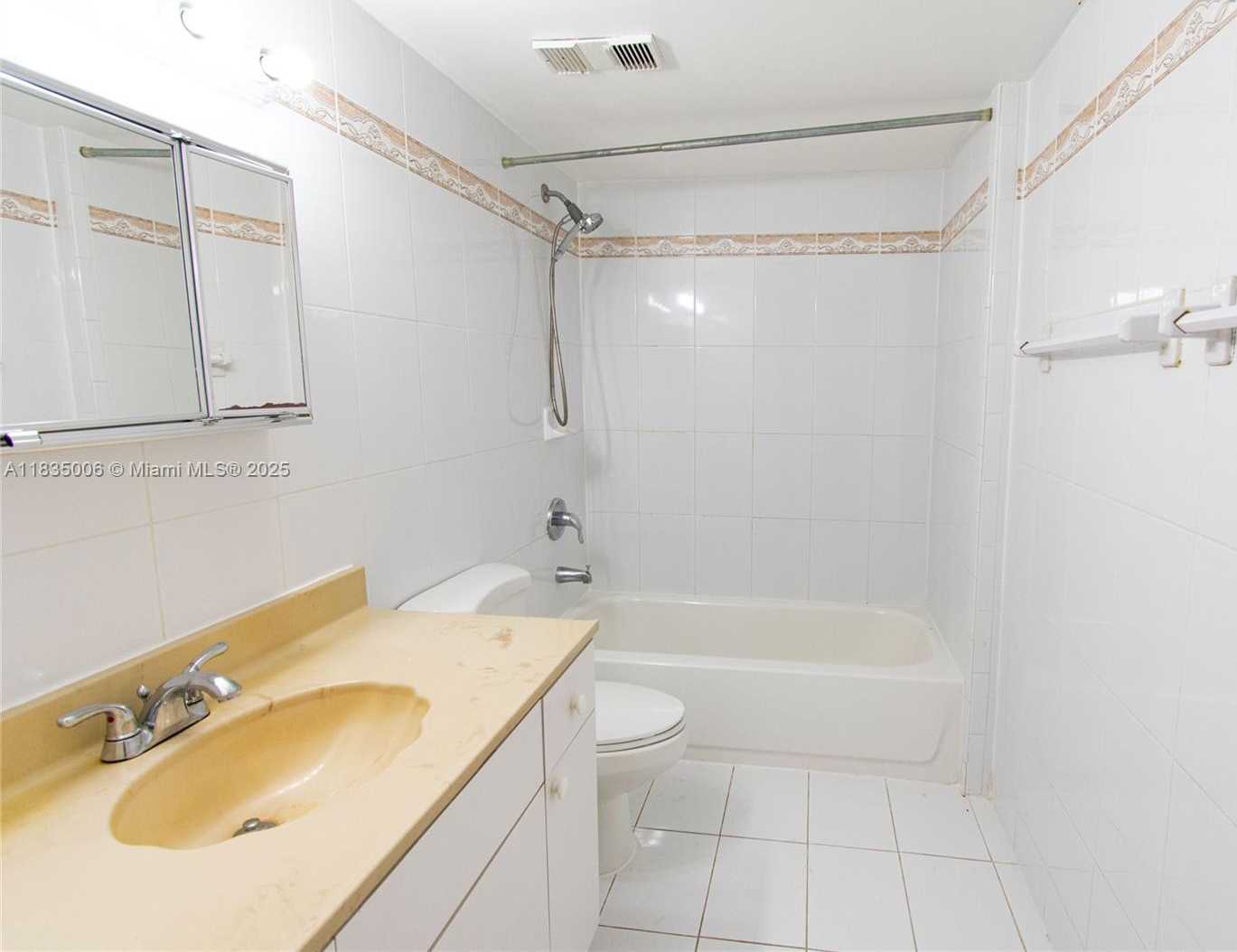 Small Image of 1621 COLLINS AVE #210, Miami Beach Number 14