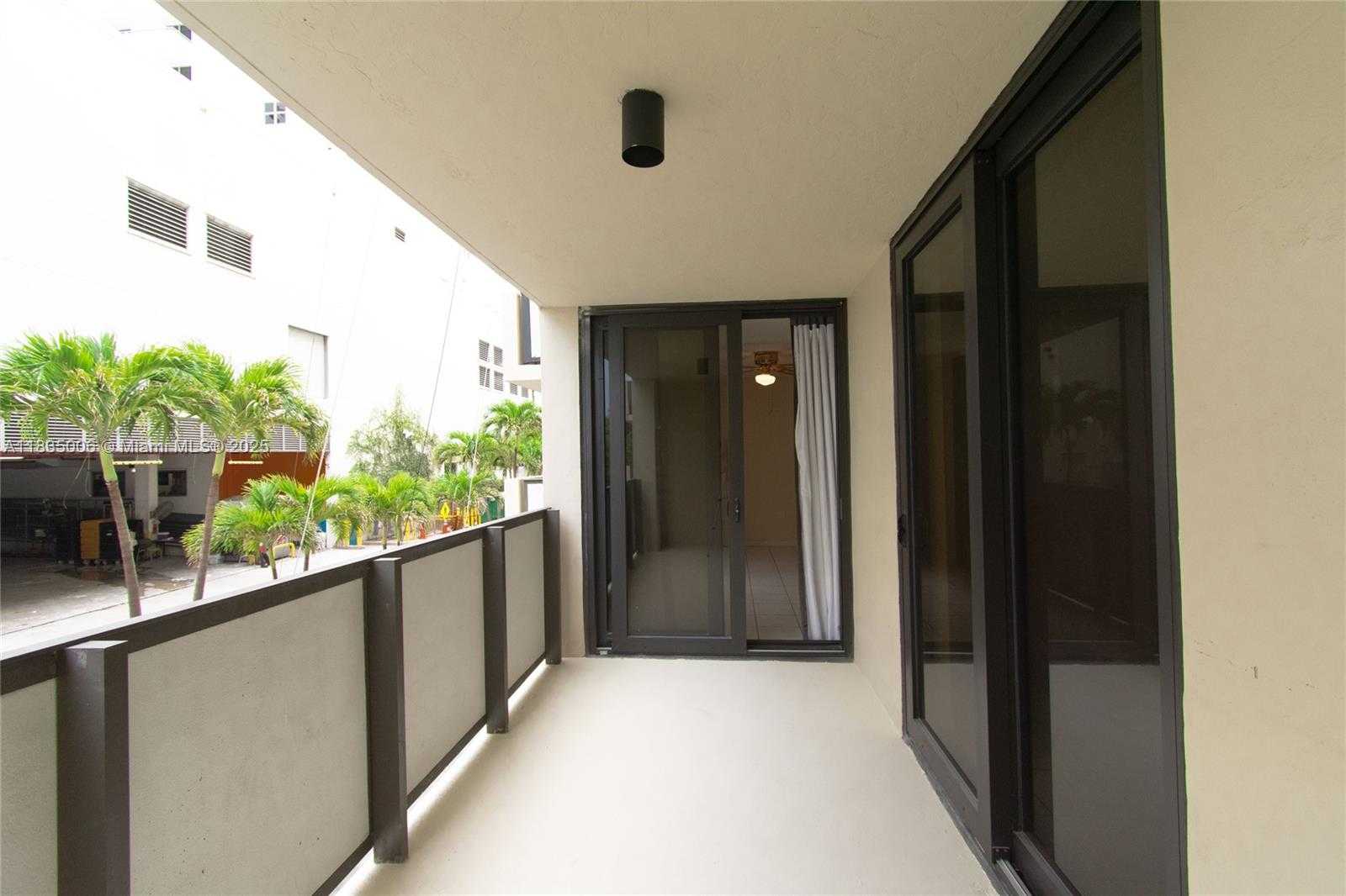 Small Image of 1621 COLLINS AVE #210, Miami Beach Number 15