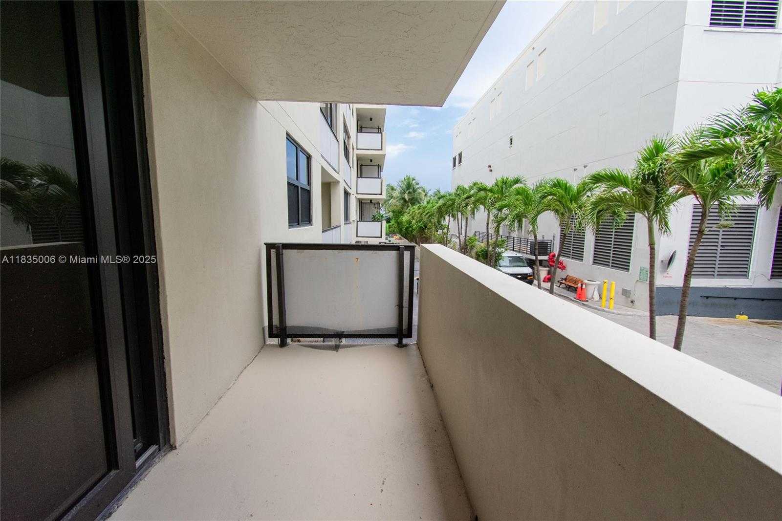 Small Image of 1621 COLLINS AVE #210, Miami Beach Number 16