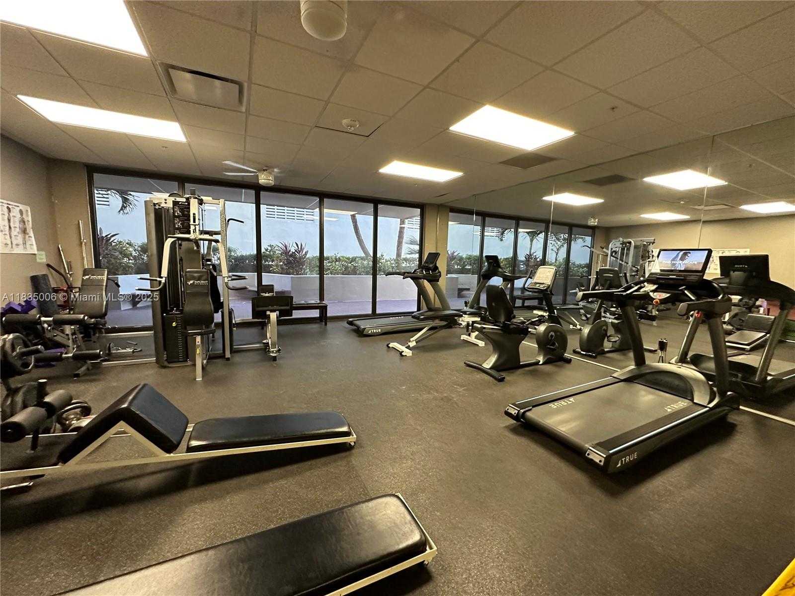 Small Image of 1621 COLLINS AVE #210, Miami Beach Number 22