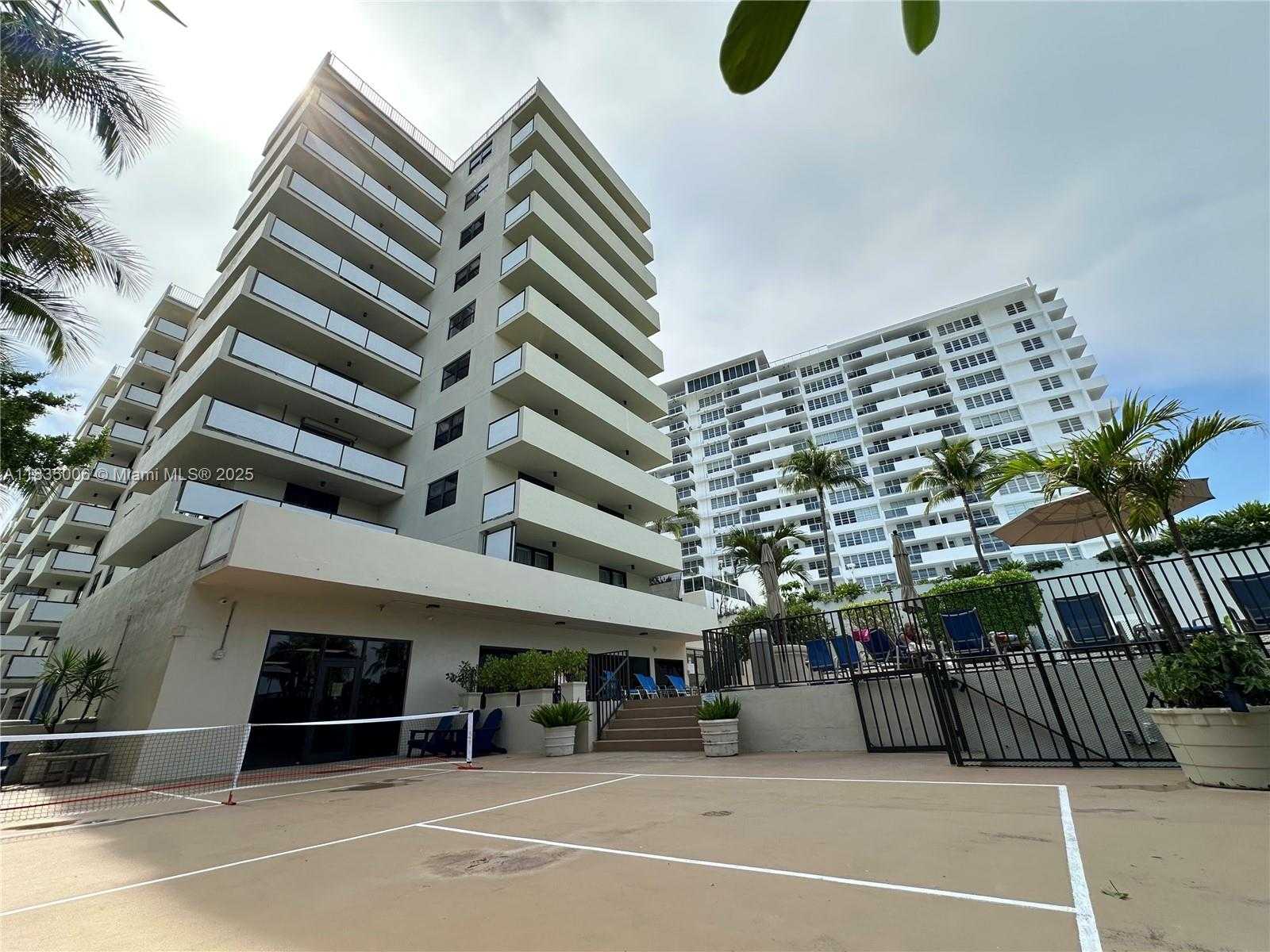 Small Image of 1621 COLLINS AVE #210, Miami Beach Number 32