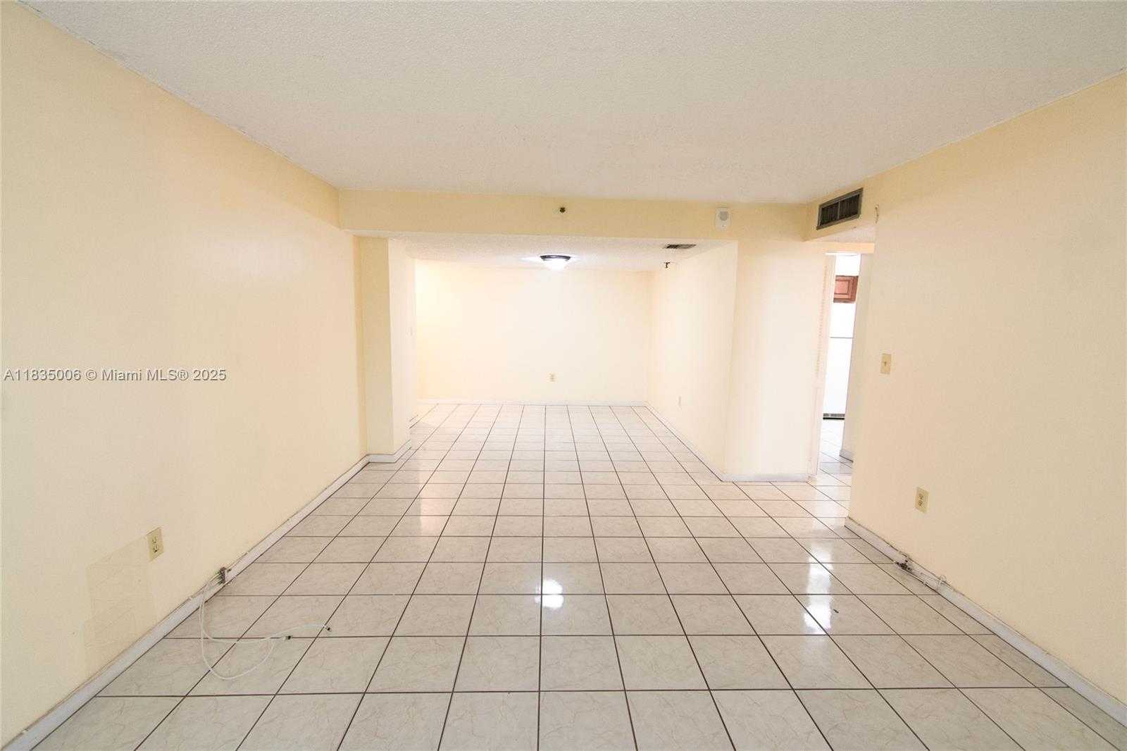 Small Image of 1621 COLLINS AVE #210, Miami Beach Number 8
