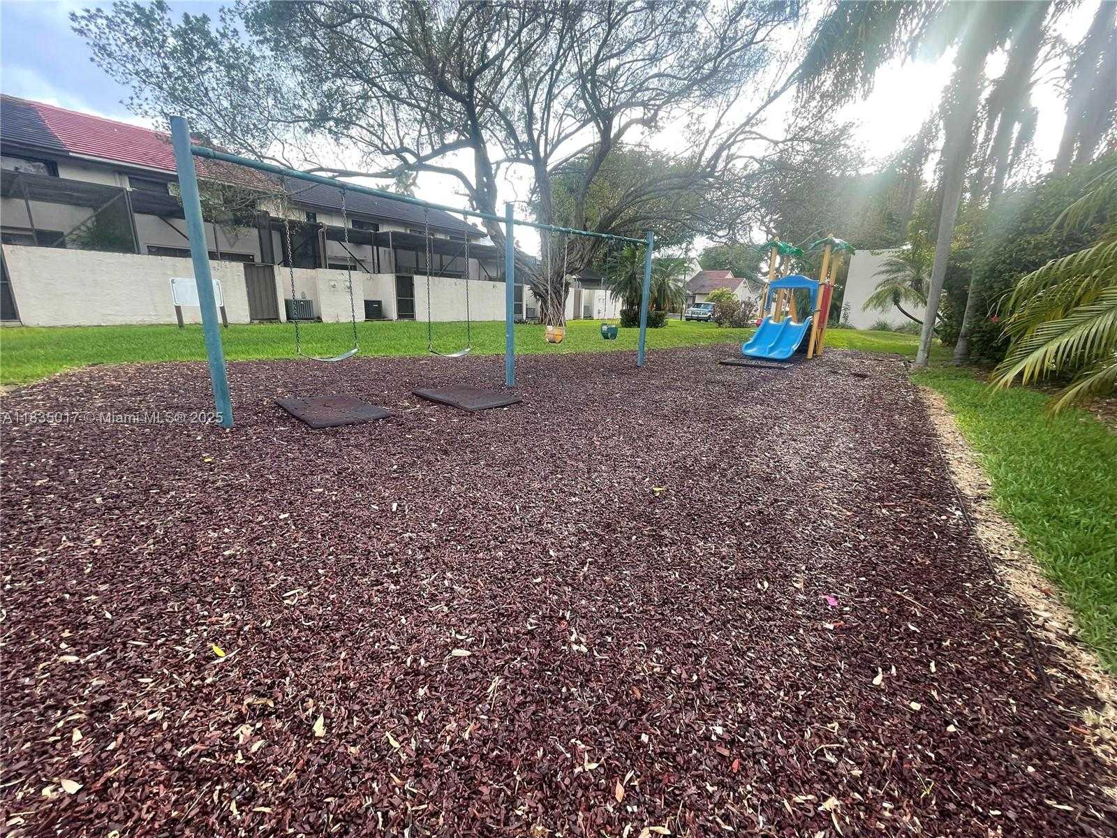 Small Image of 9079 SOUTH WEST 133RD CT #D, Miami Number 31