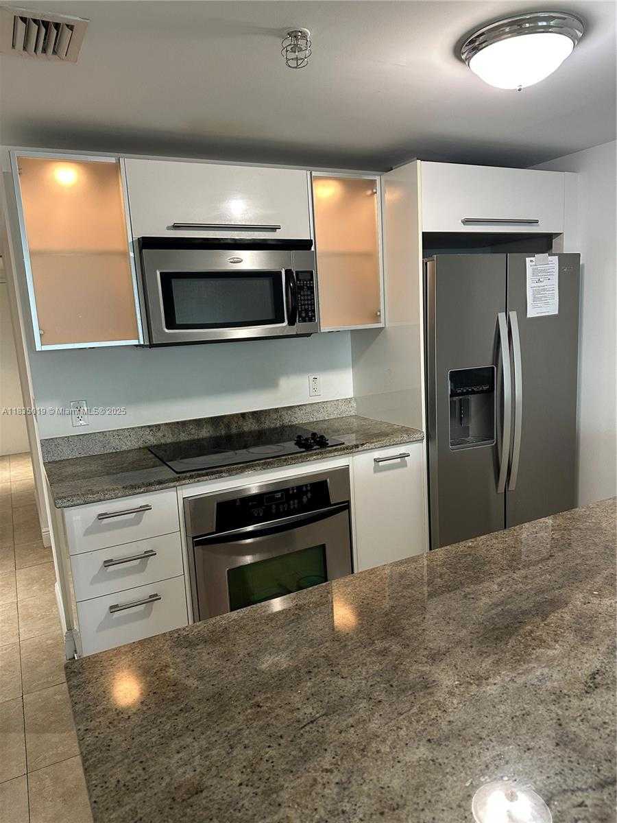 Small Image of 185 SOUTH WEST 7TH ST #1703, Miami Number 3