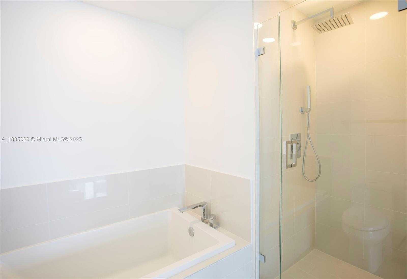 Small Image of 55 SOUTH WEST 9 #3008, Miami Number 8