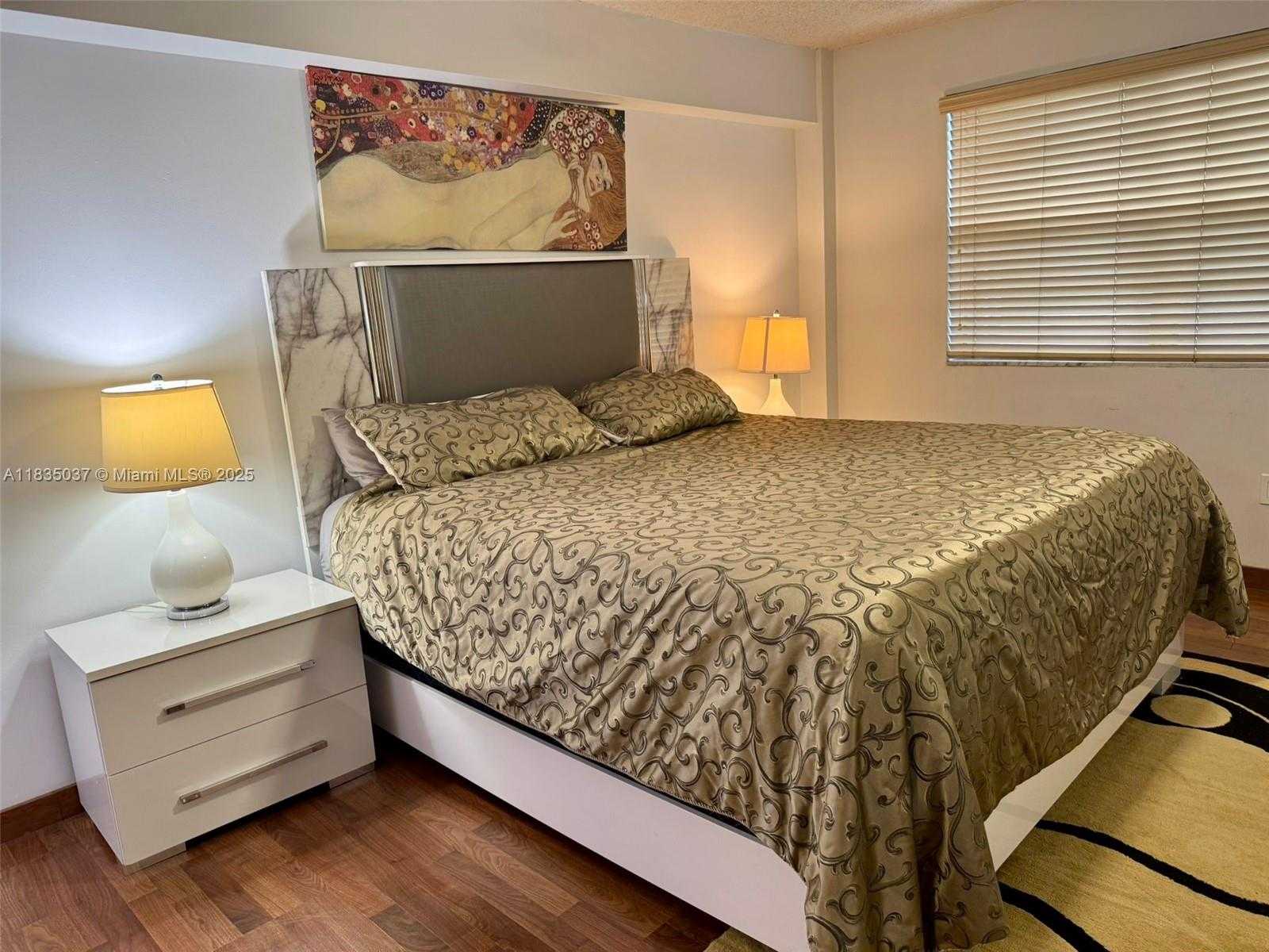 Small Image of 201 180TH DR #114, Sunny Isles Beach Number 20