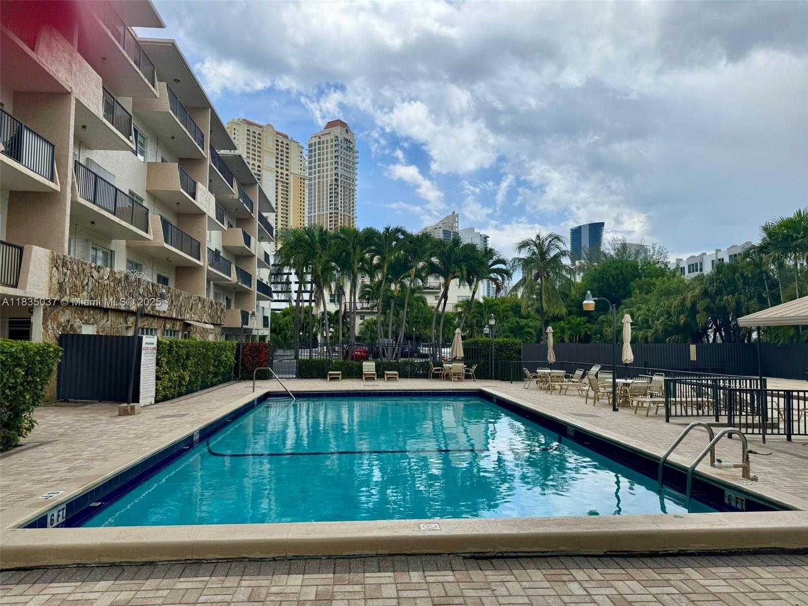Small Image of 201 180TH DR #114, Sunny Isles Beach Number 22