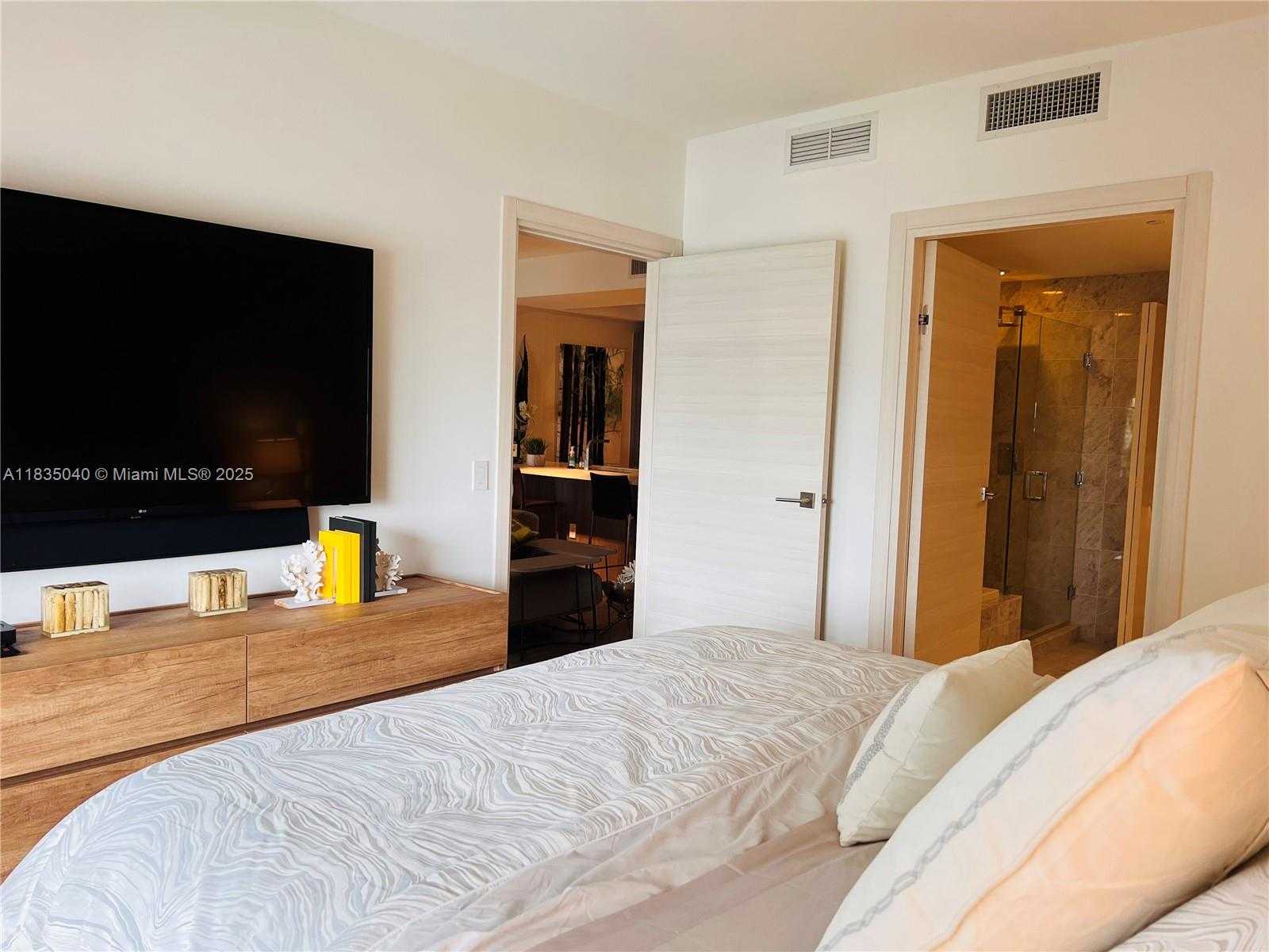 Small Image of 801 SOUTH MIAMI AVE #3608, Miami Number 18