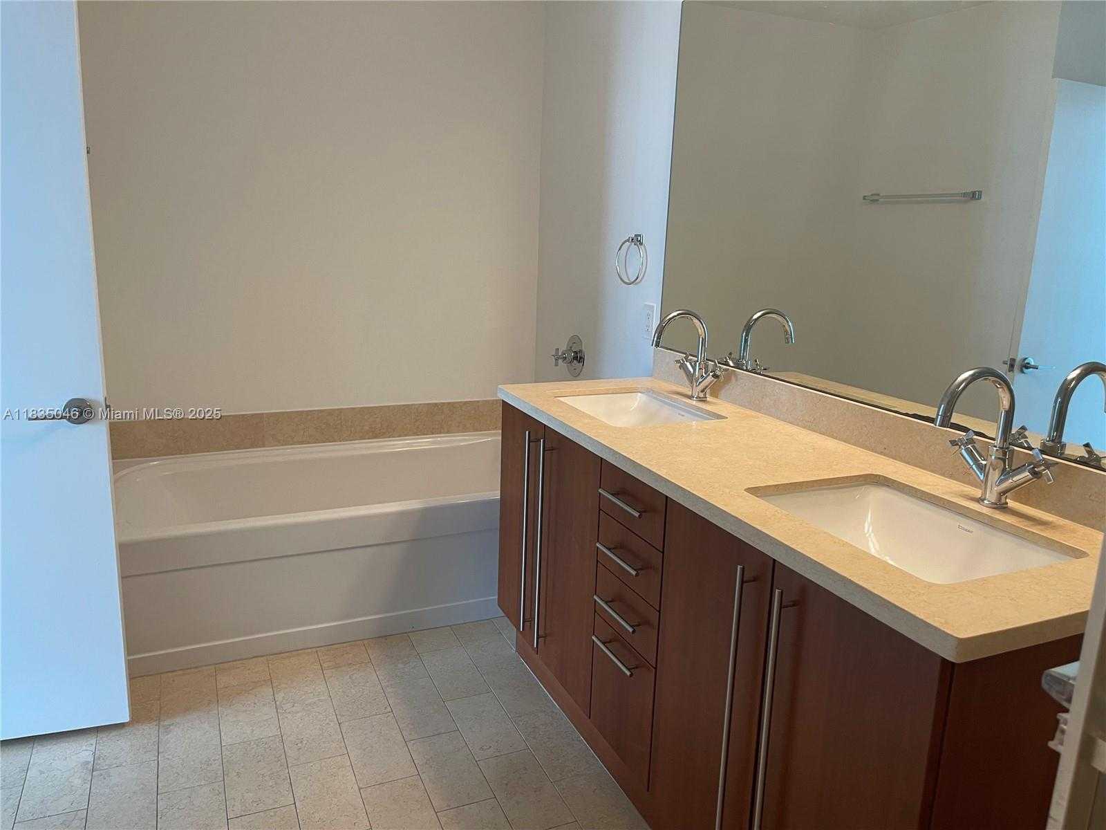 Small Image of 1111 SOUTH WEST 1ST AVE #2822-N, Miami Number 4