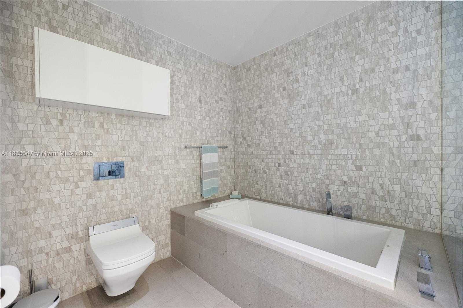 Small Image of 88 SOUTH WEST 7TH ST #1010, Miami Number 17