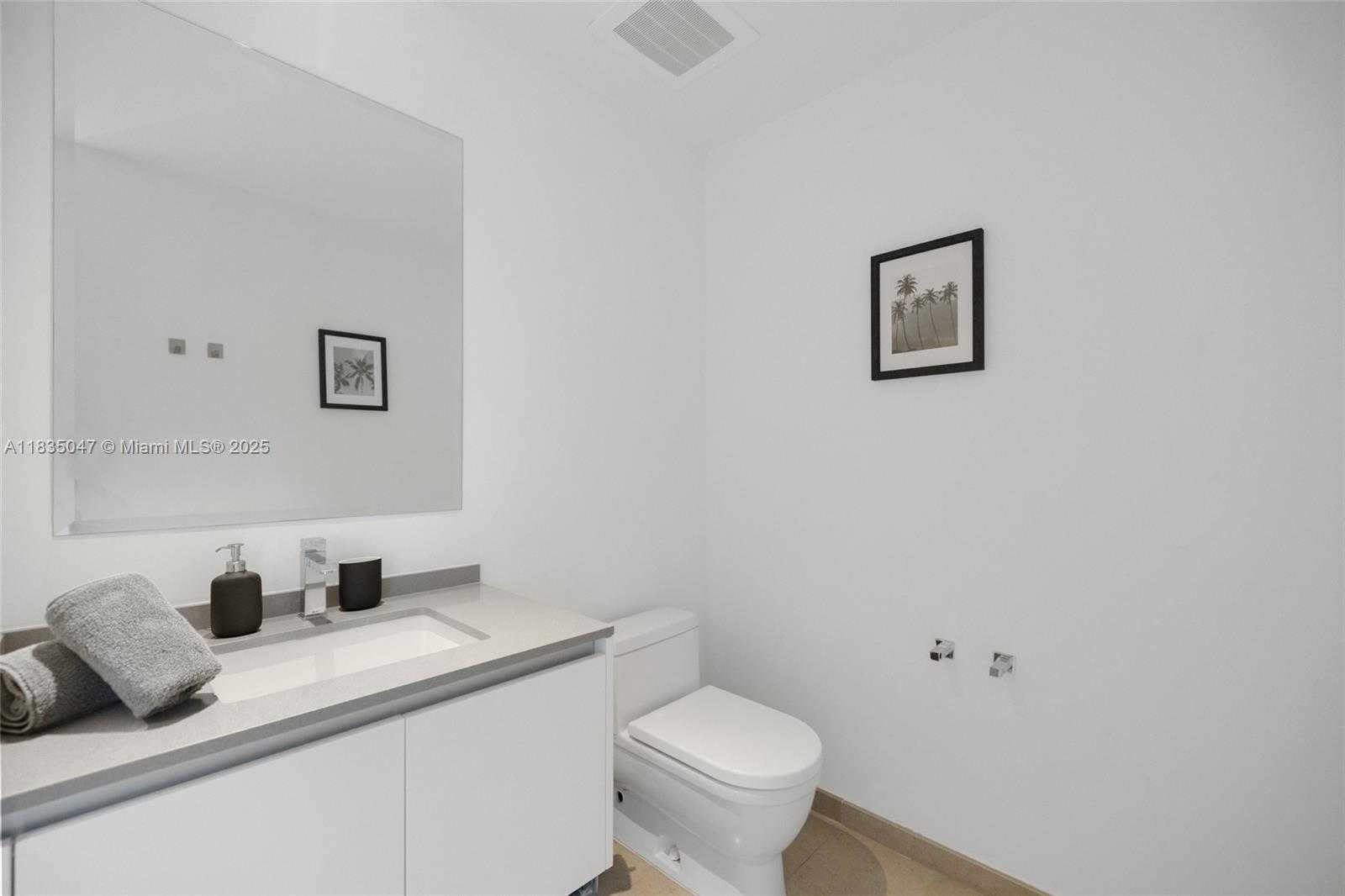 Small Image of 88 SOUTH WEST 7TH ST #1010, Miami Number 37