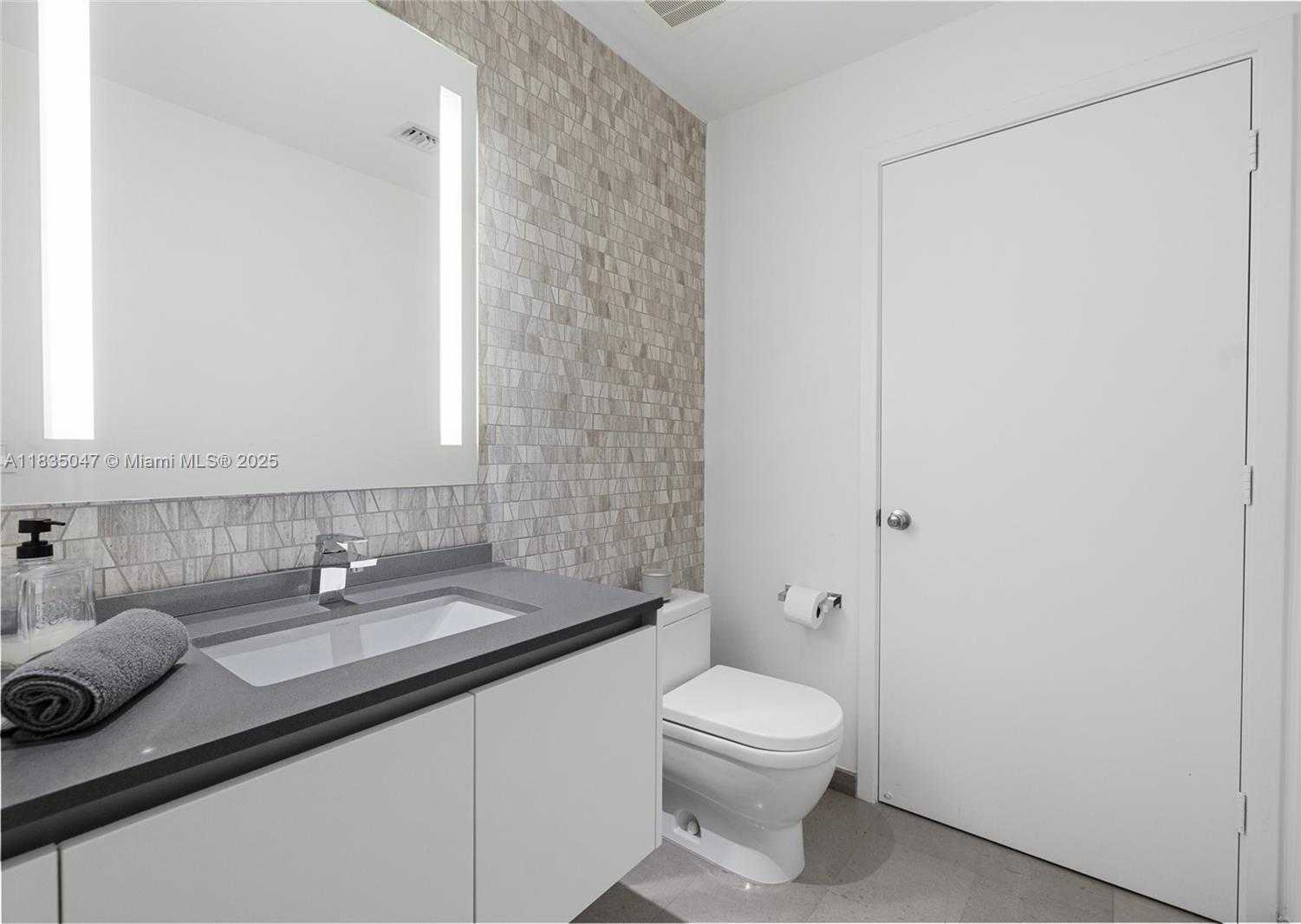 Small Image of 88 SOUTH WEST 7TH ST #1010, Miami Number 40