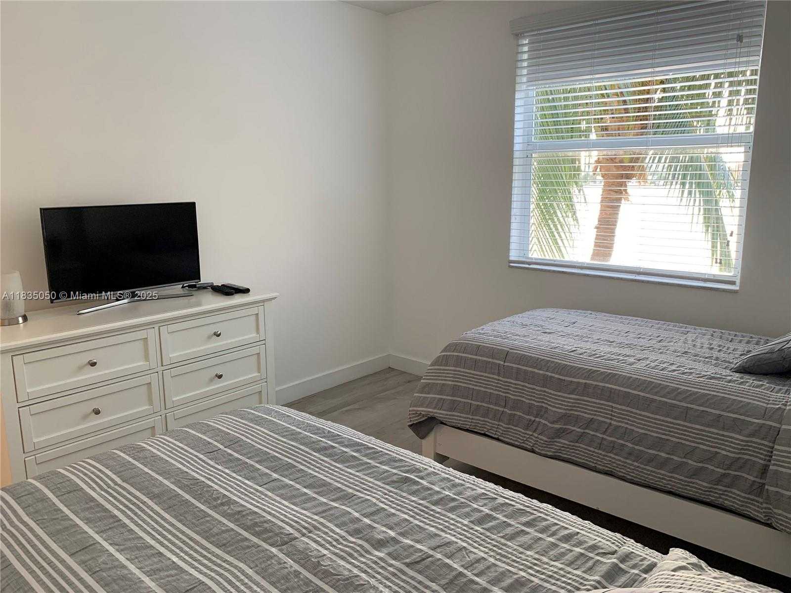 Small Image of 17150 NORTH BAY RD #2308, Sunny Isles Beach Number 20