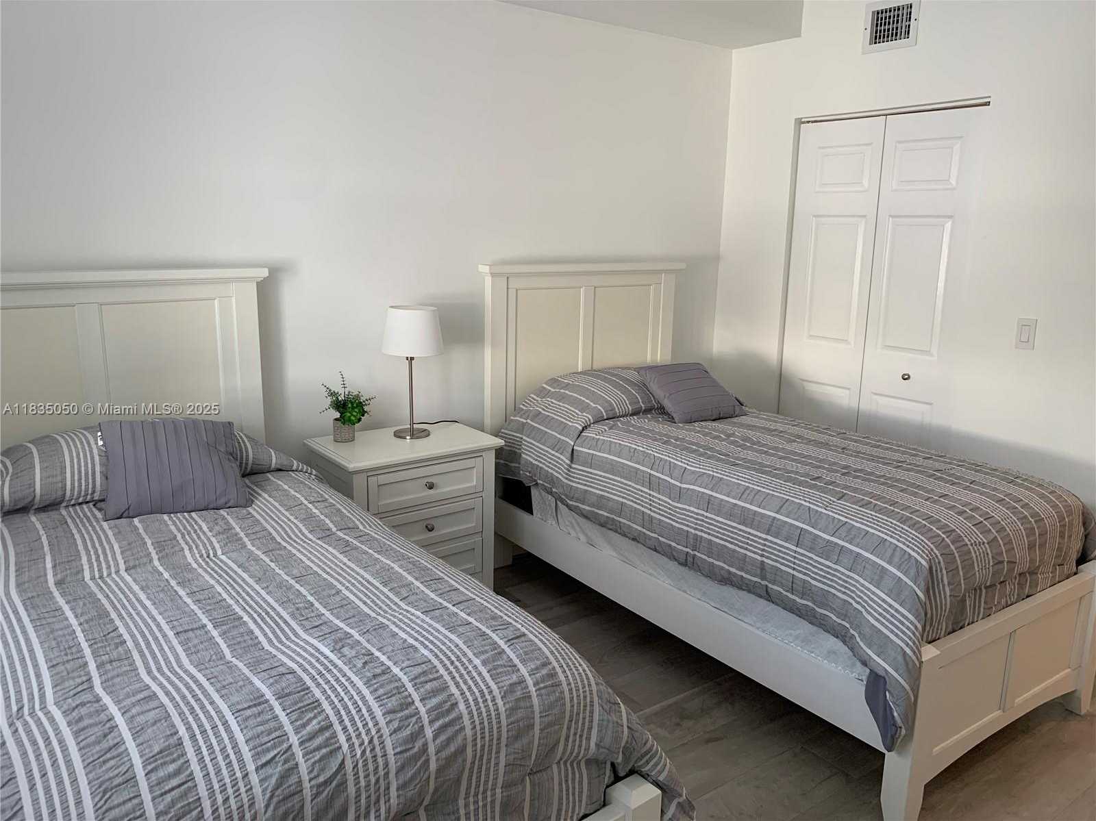 Small Image of 17150 NORTH BAY RD #2308, Sunny Isles Beach Number 23