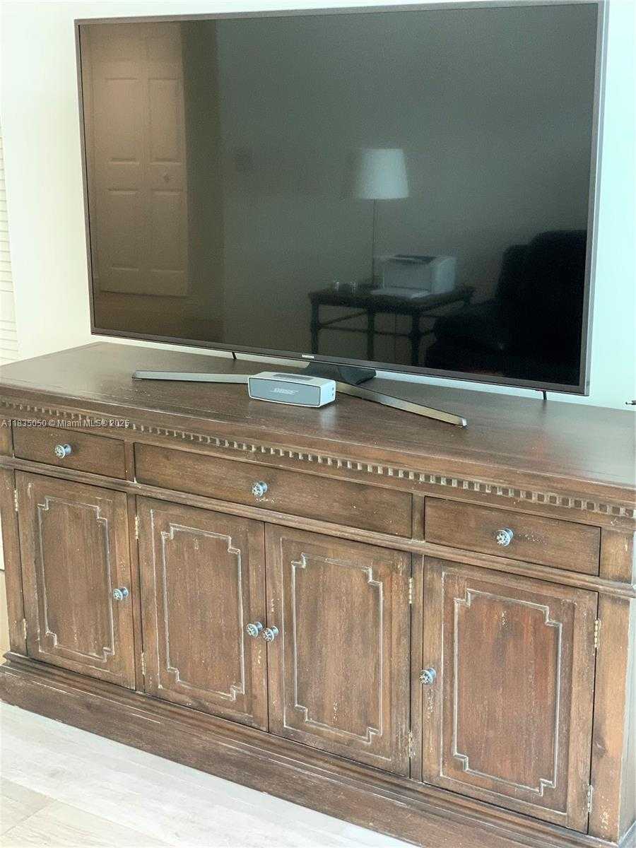 Small Image of 17150 NORTH BAY RD #2308, Sunny Isles Beach Number 39