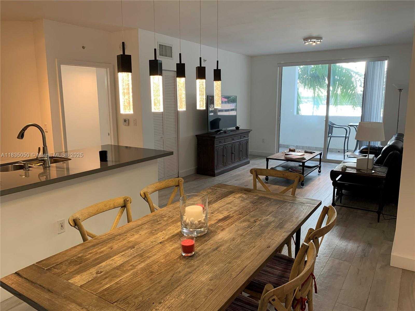 Small Image of 17150 NORTH BAY RD #2308, Sunny Isles Beach Number 4