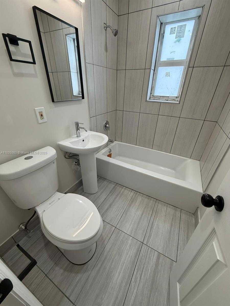 Small Image of 441 NORTH WEST 83RD ST #441, Miami Number 19