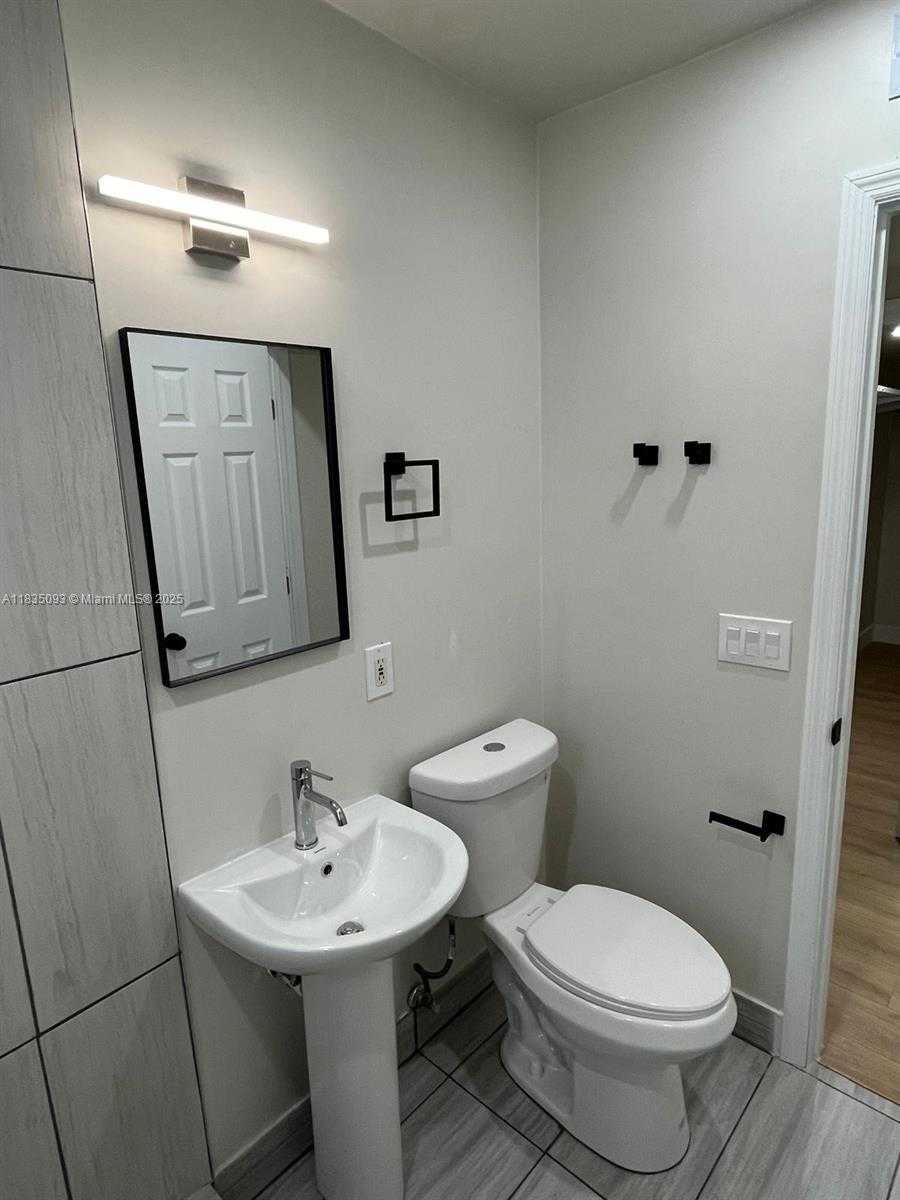 Small Image of 441 NORTH WEST 83RD ST #441, Miami Number 22