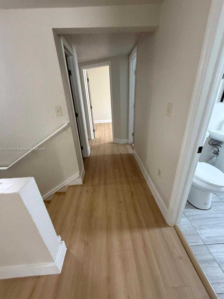 Small Image of 441 NORTH WEST 83RD ST #441, Miami Number 27