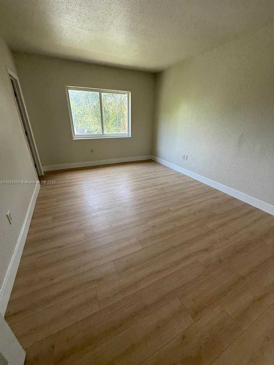 Small Image of 441 NORTH WEST 83RD ST #441, Miami Number 28