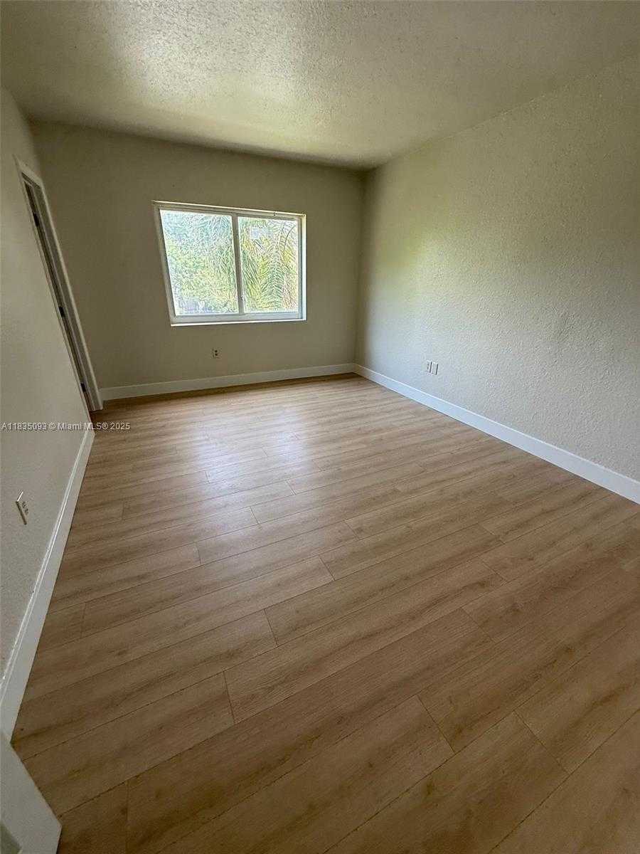 Small Image of 441 NORTH WEST 83RD ST #441, Miami Number 31