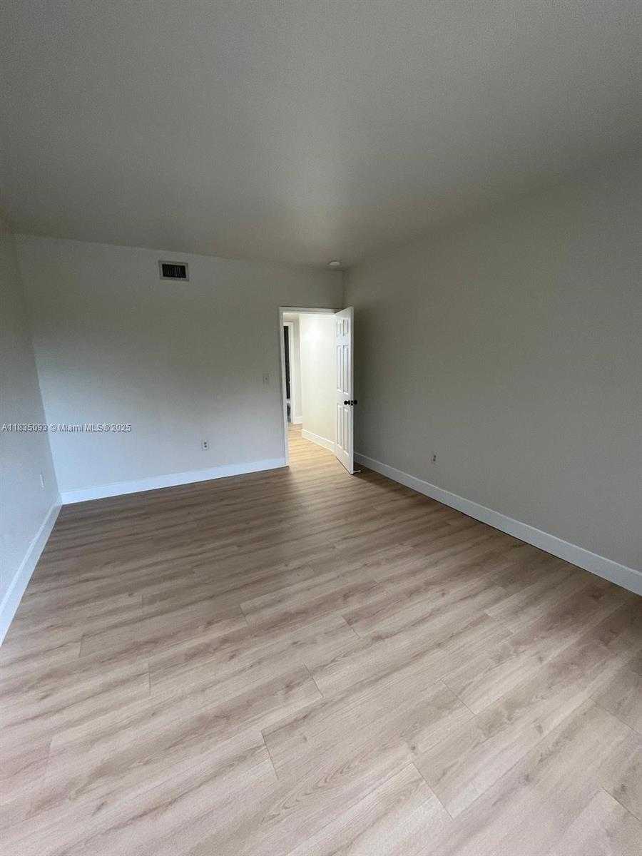Small Image of 441 NORTH WEST 83RD ST #441, Miami Number 35