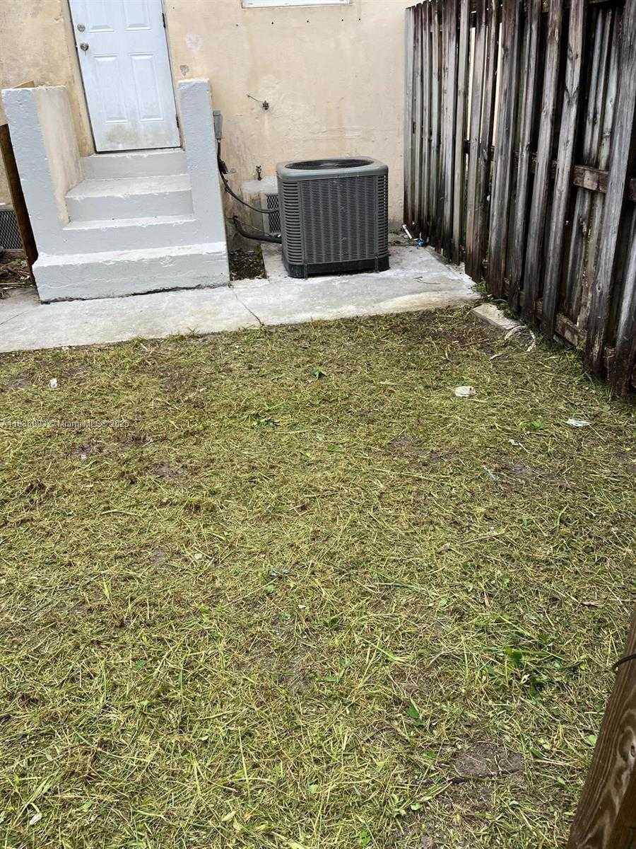 Small Image of 441 NORTH WEST 83RD ST #441, Miami Number 40