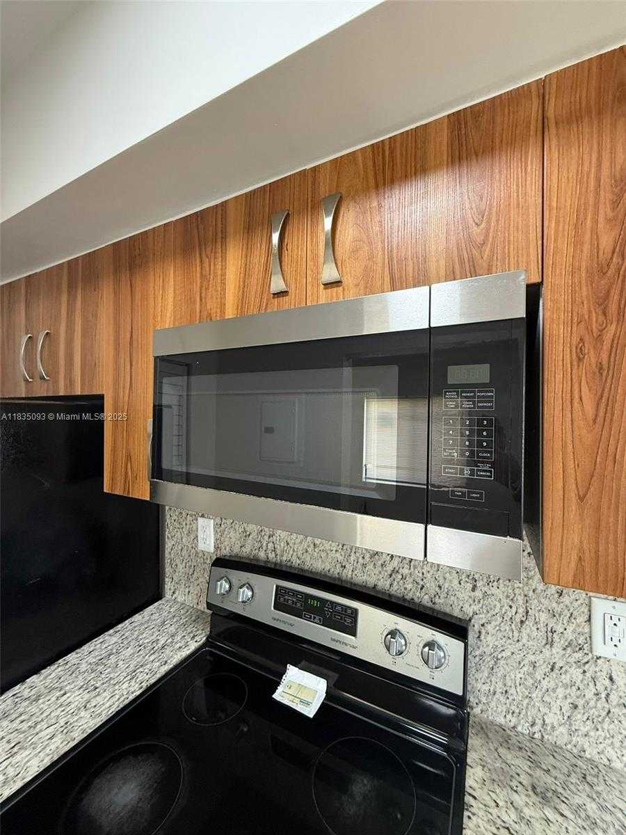Small Image of 441 NORTH WEST 83RD ST #441, Miami Number 5
