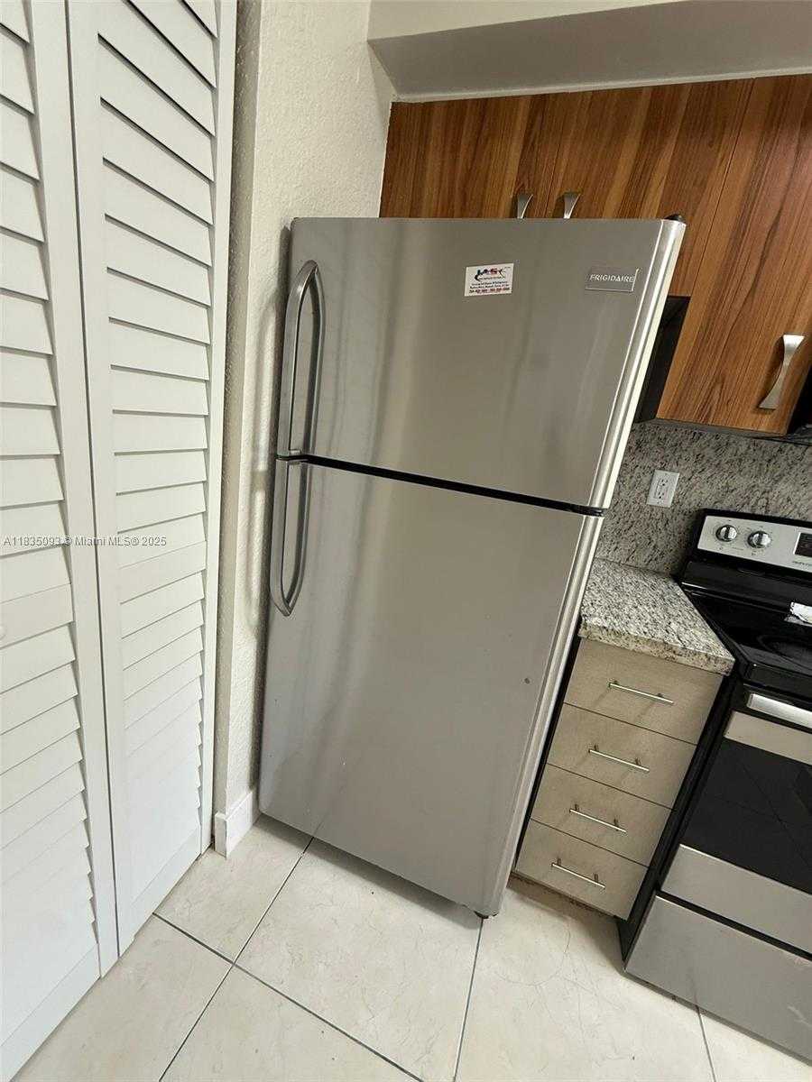 Small Image of 441 NORTH WEST 83RD ST #441, Miami Number 6