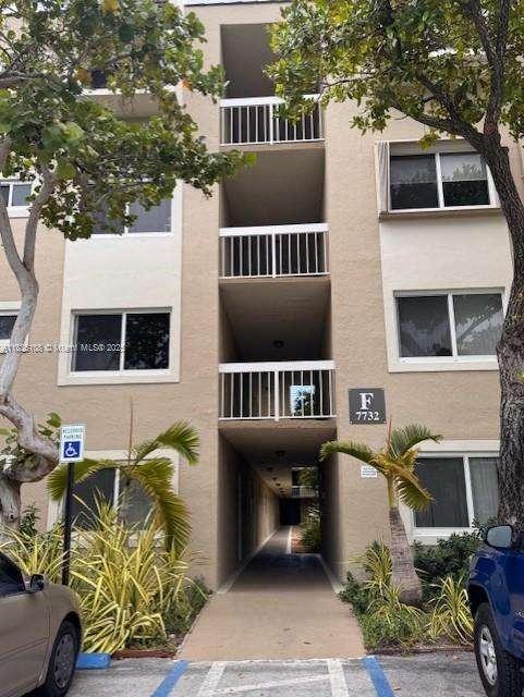 Small Image of 7732 CAMINO REAL #F401, Miami Number 19