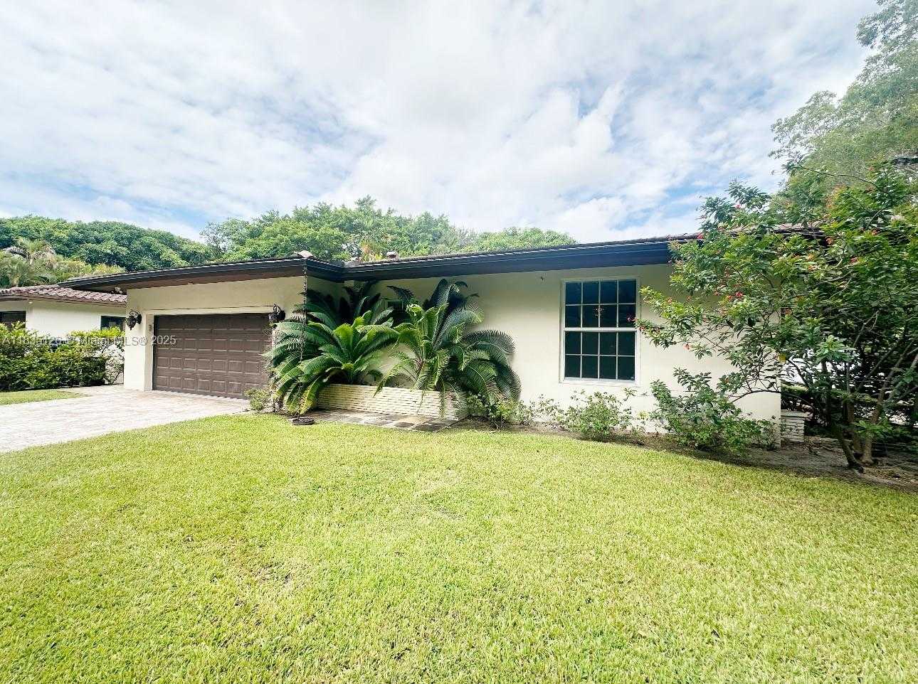 Small Image of 800 VALENCIA AVE #‘, Coral Gables Number 15