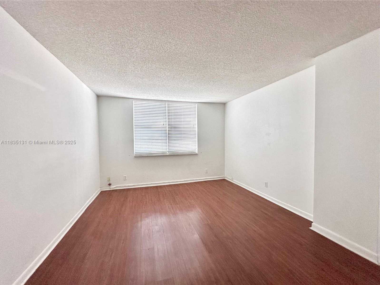 Small Image of 250 JACARANDA DR #507, Plantation Number 16