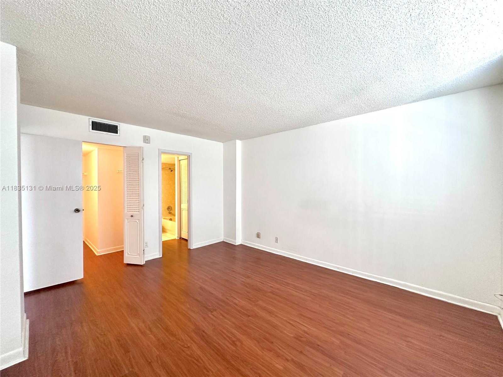 Small Image of 250 JACARANDA DR #507, Plantation Number 17