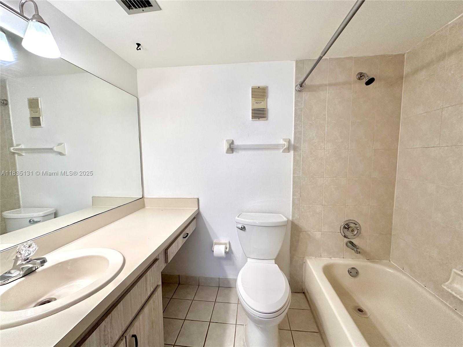 Small Image of 250 JACARANDA DR #507, Plantation Number 19
