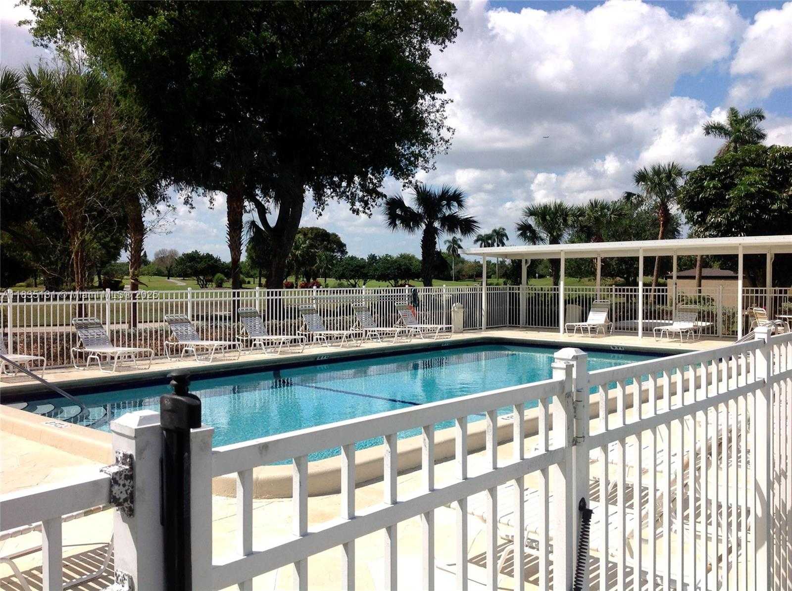 Small Image of 250 JACARANDA DR #507, Plantation Number 25