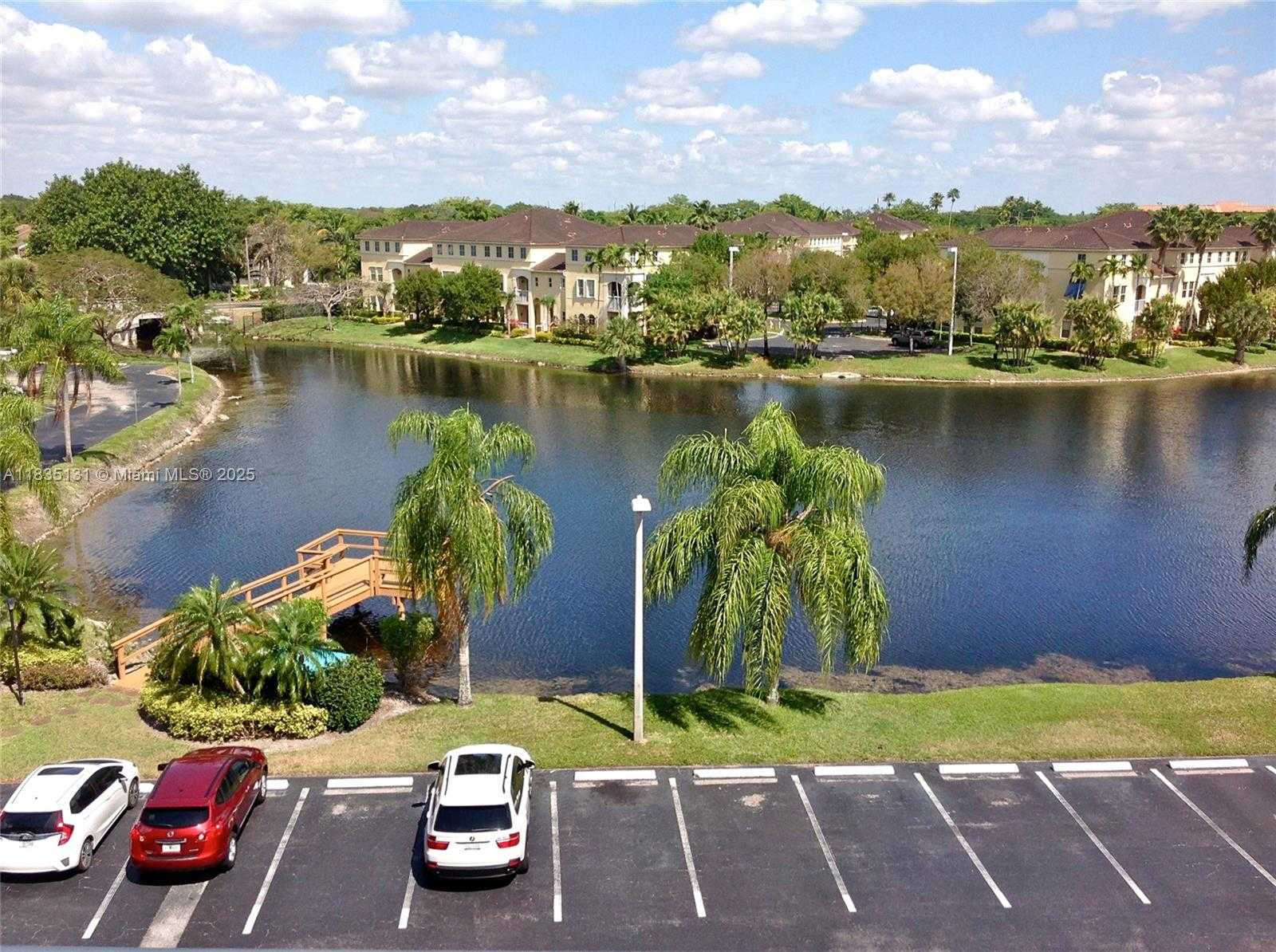 Small Image of 250 JACARANDA DR #507, Plantation Number 28