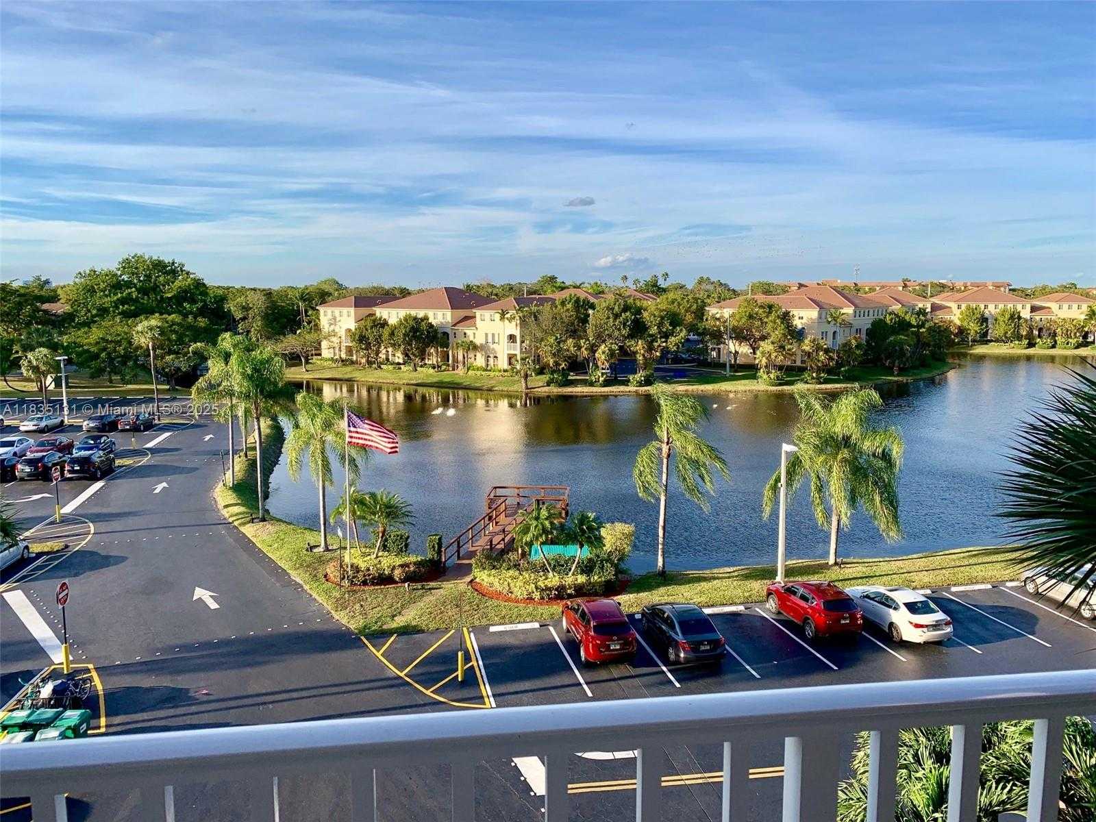 Small Image of 250 JACARANDA DR #507, Plantation Number 4