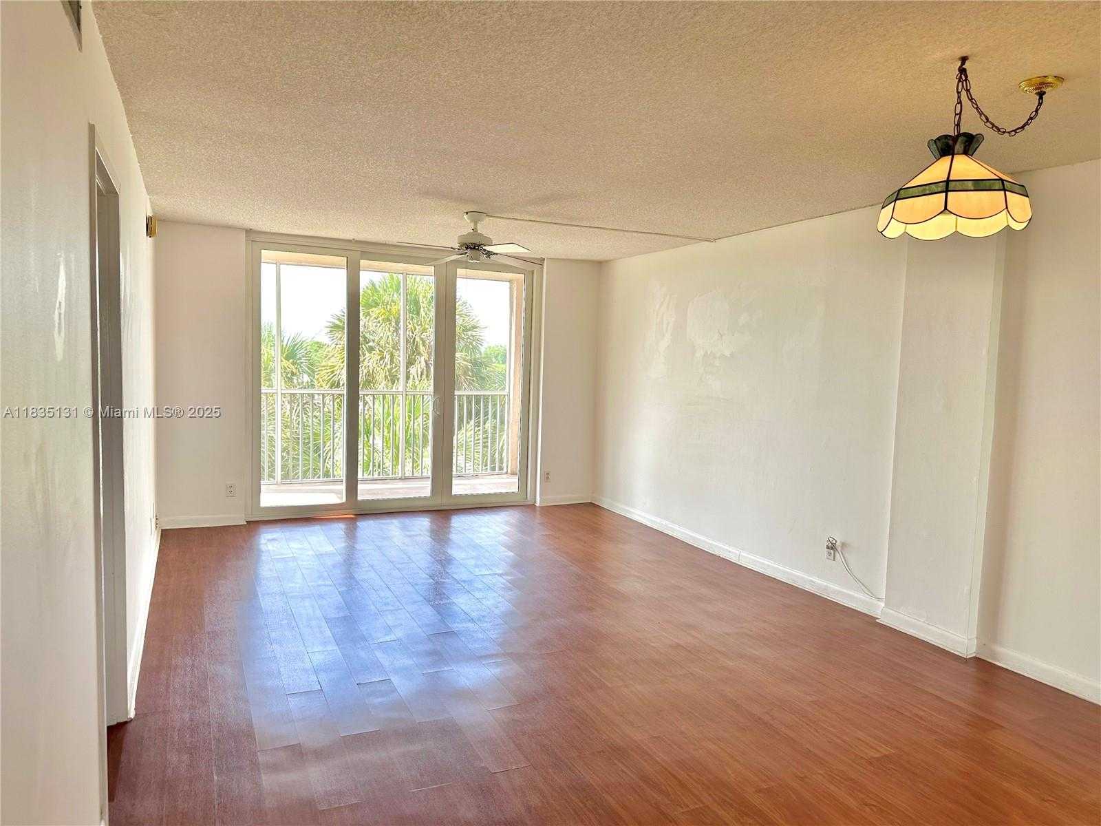 Small Image of 250 JACARANDA DR #507, Plantation Number 9